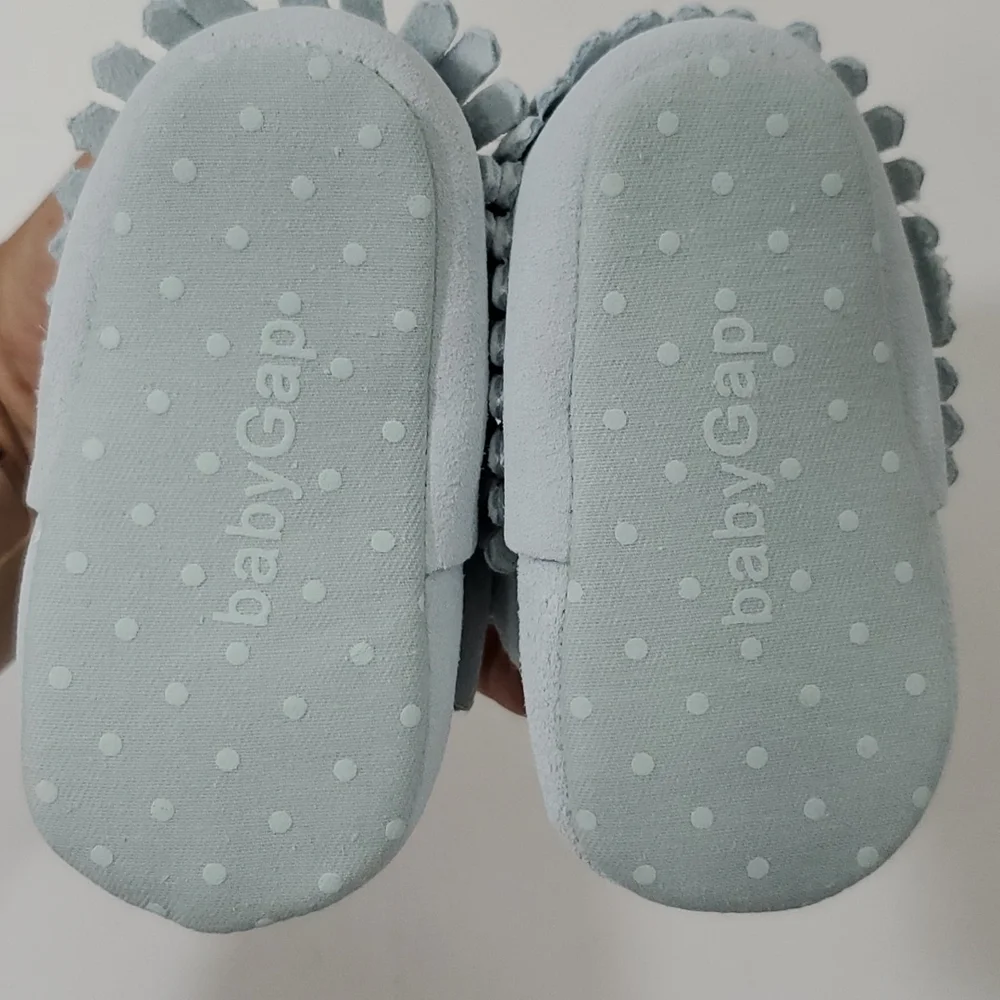 Gap baby girl bowed moccasins Size 6-12 months